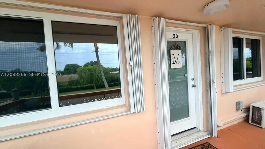 Real estate property located at 1030 11 St M20, Broward, Rolen Lake Gardens Co-op, Hallandale Beach, FL