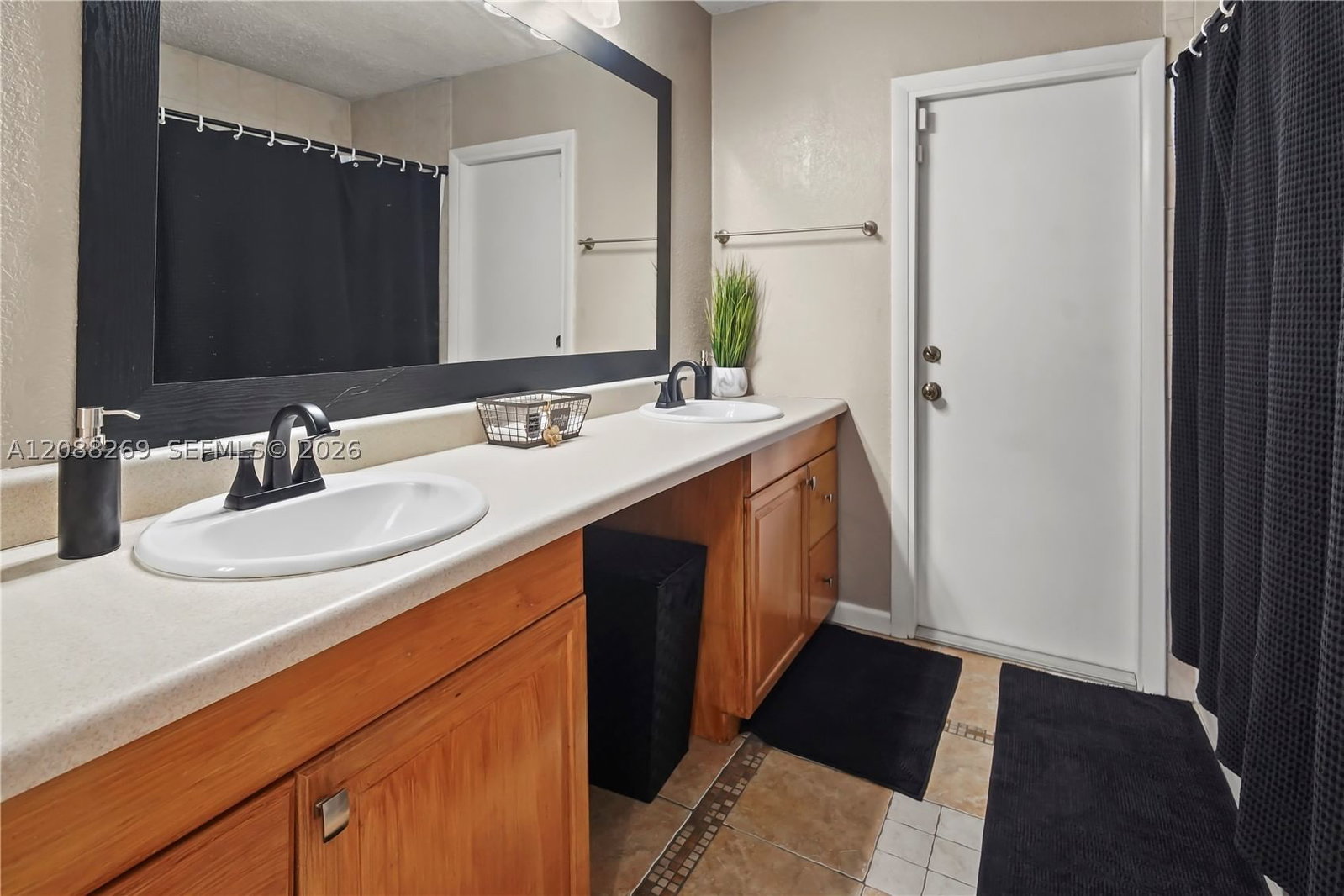 Real estate property located at 10650 42nd Dr, Broward, Chevy Chase Amd Plat, Coral Springs, FL