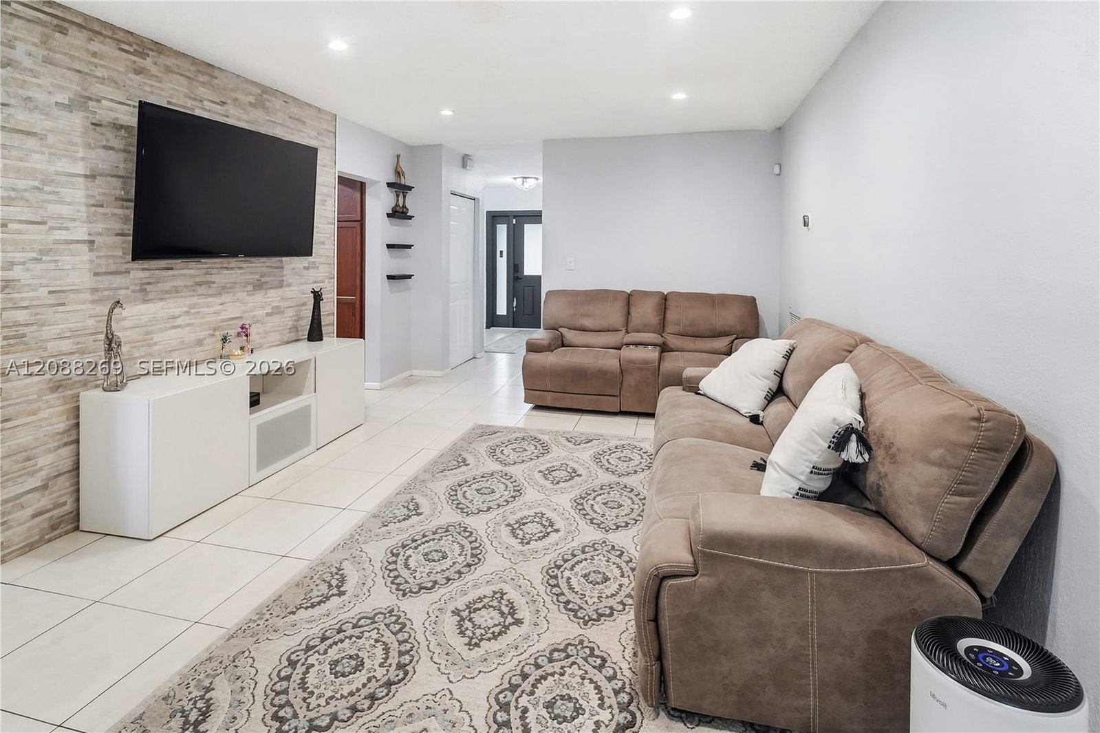 Real estate property located at 10650 42nd Dr, Broward, Chevy Chase Amd Plat, Coral Springs, FL