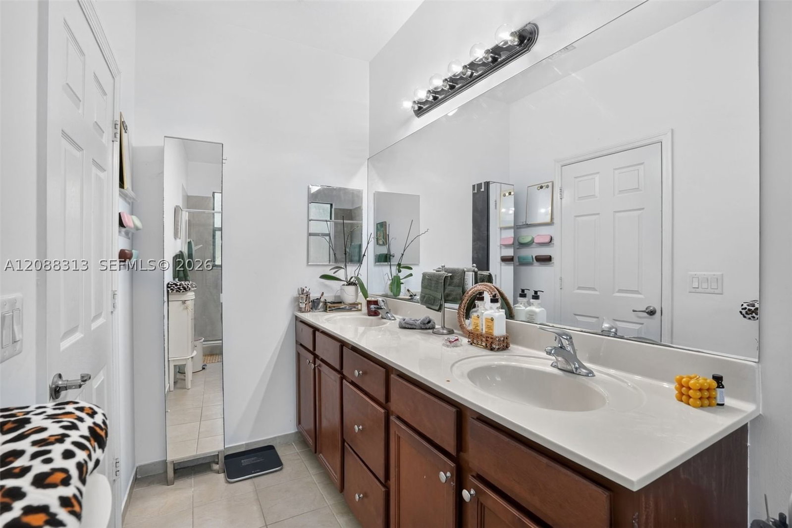 Real estate property located at 11249 88th Ter, Miami-dade, Villa Bello, Doral, FL