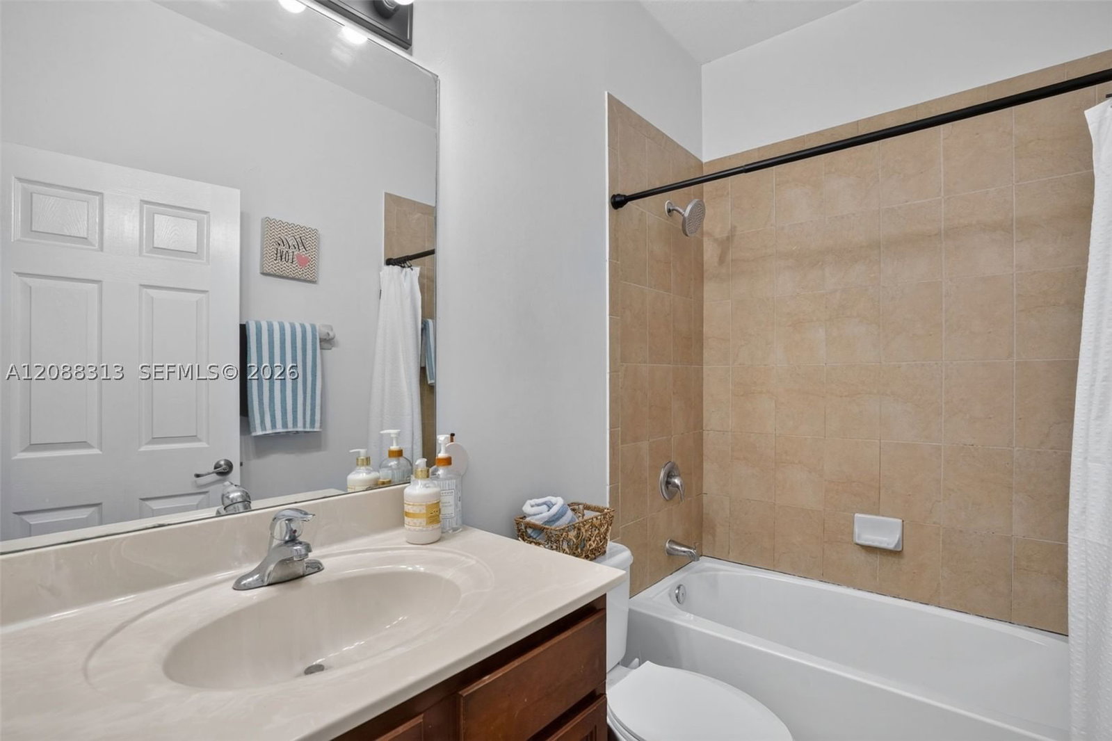 Real estate property located at 11249 88th Ter, Miami-dade, Villa Bello, Doral, FL