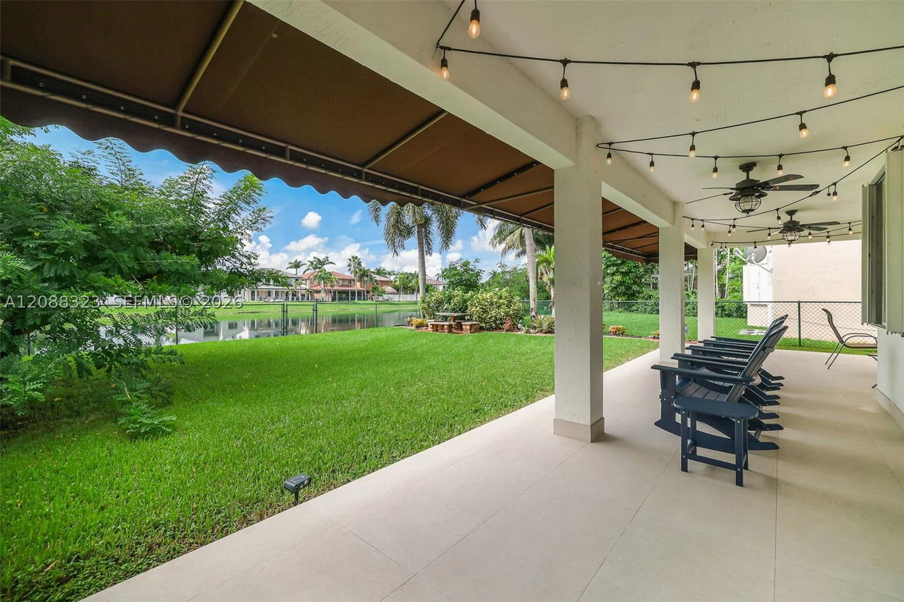Real estate property located at 16290 68th Ter, Miami-dade, Sunset Lakes Estates 1st, Miami, FL