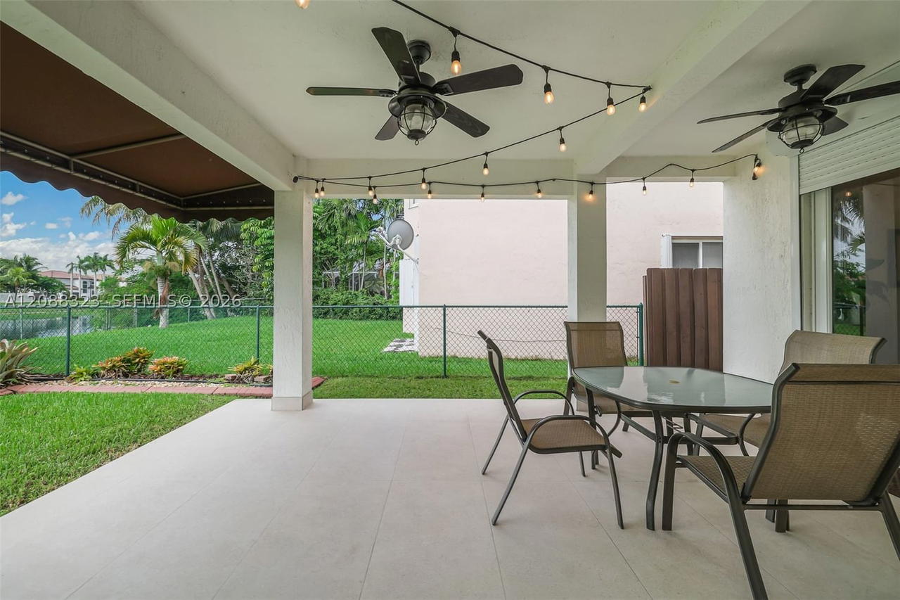 Real estate property located at 16290 68th Ter, Miami-dade, Sunset Lakes Estates 1st, Miami, FL
