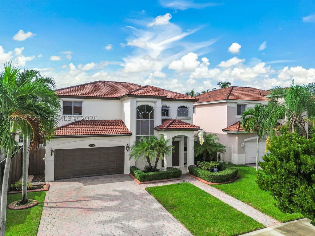 Real estate property located at 16290 68th Ter, Miami-dade, Sunset Lakes Estates 1st, Miami, FL