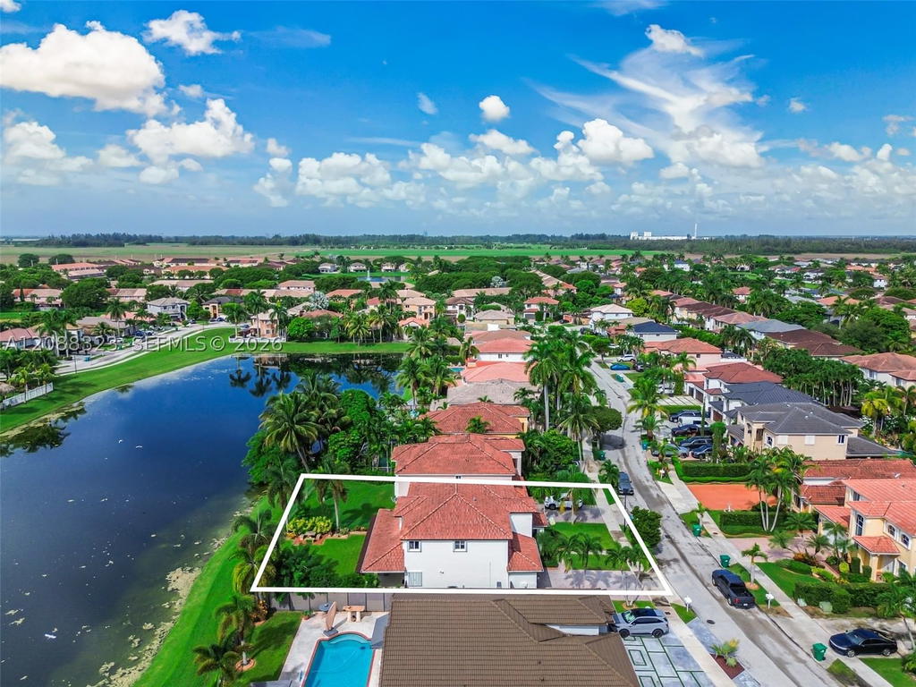 Real estate property located at 16290 68th Ter, Miami-dade, Sunset Lakes Estates 1st, Miami, FL