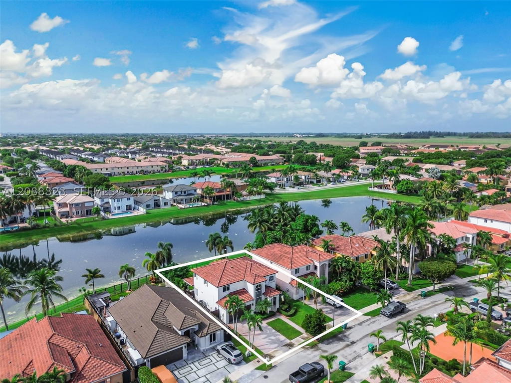 Real estate property located at 16290 68th Ter, Miami-dade, Sunset Lakes Estates 1st, Miami, FL