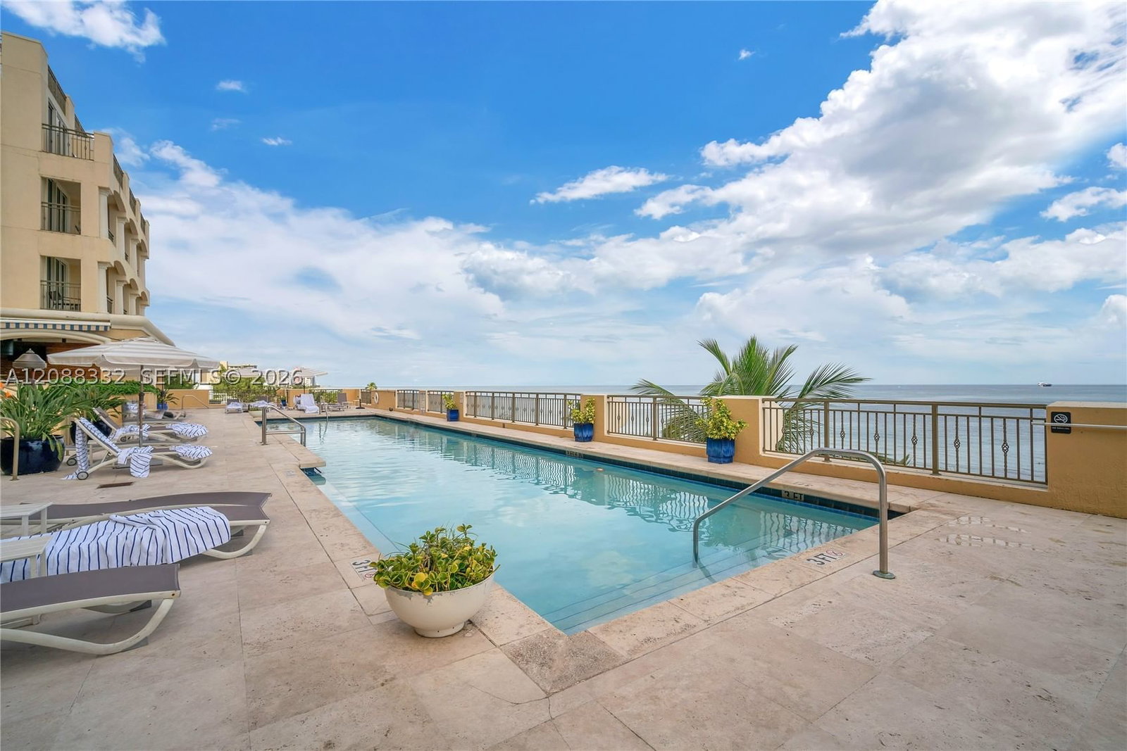 Real estate property located at 601 Ft Lauderdale Beach Blvd #611, Broward, Atlantic Hotel Condo, Fort Lauderdale, FL