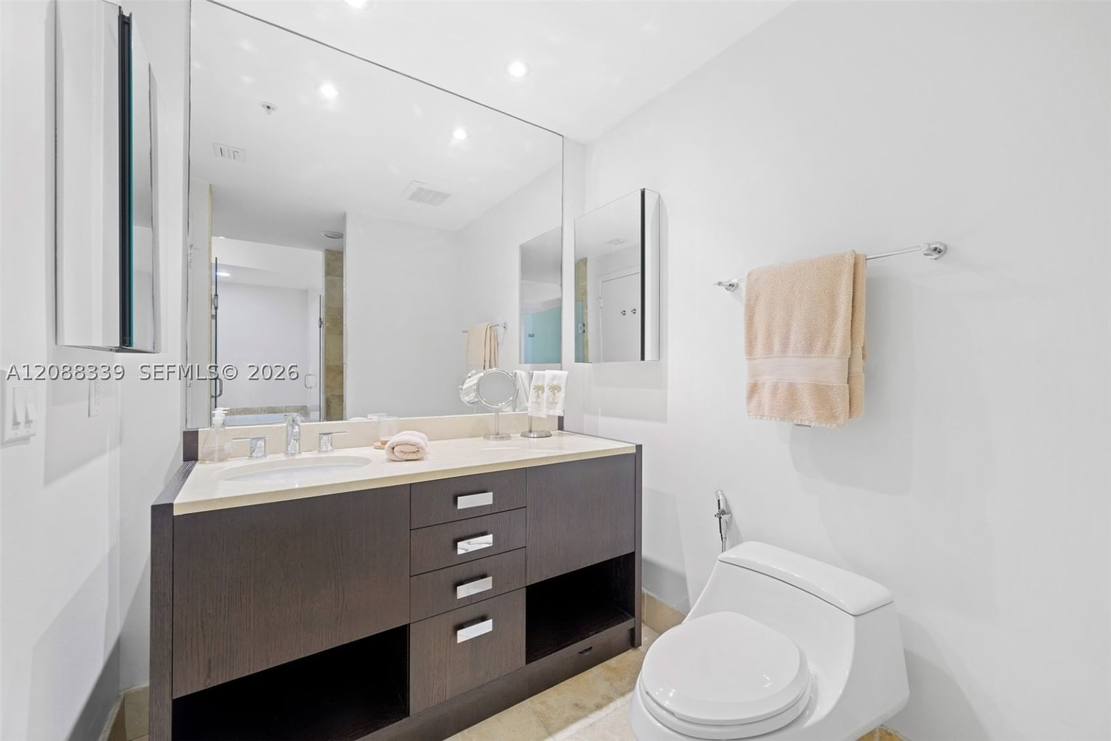 Real estate property located at 18201 Collins Ave #1006, Miami-dade, Trump Royale Condo, Sunny Isles Beach, FL