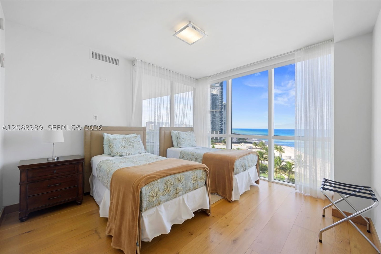 Real estate property located at 18201 Collins Ave #1006, Miami-dade, Trump Royale Condo, Sunny Isles Beach, FL