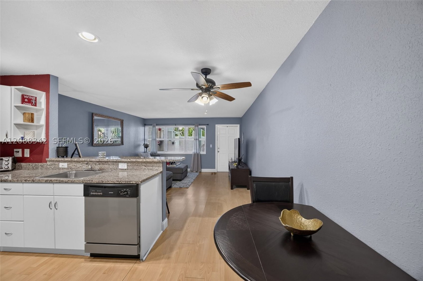 Real estate property located at 2715 49th St #103, Broward, Du Barry Condo, Fort Lauderdale, FL