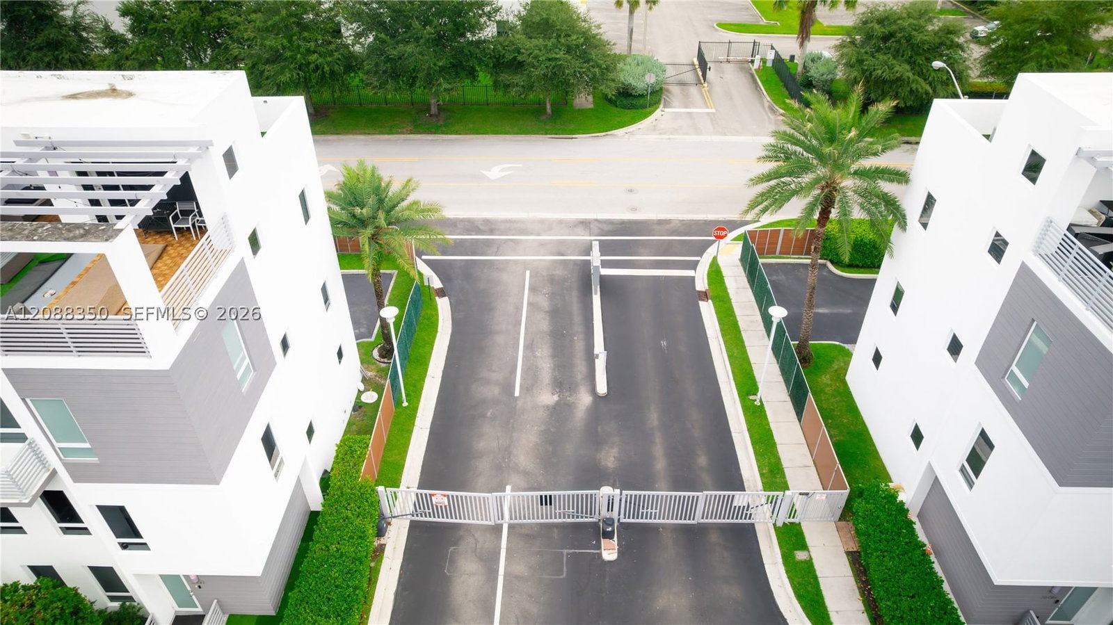 Real estate property located at 9165 33rd St #9165, Miami-dade, Contempo Townhomes, Doral, FL