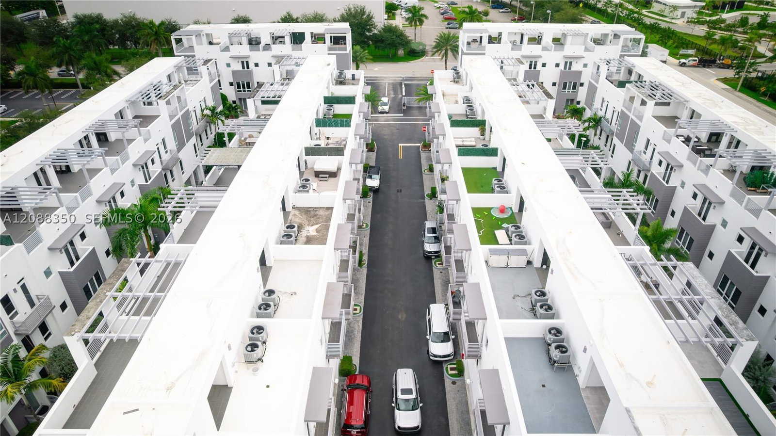 Real estate property located at 9165 33rd St #9165, Miami-dade, Contempo Townhomes, Doral, FL