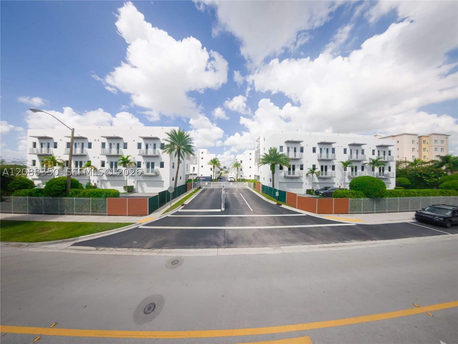 Real estate property located at 9165 33rd St #9165, Miami-dade, Contempo Townhomes, Doral, FL