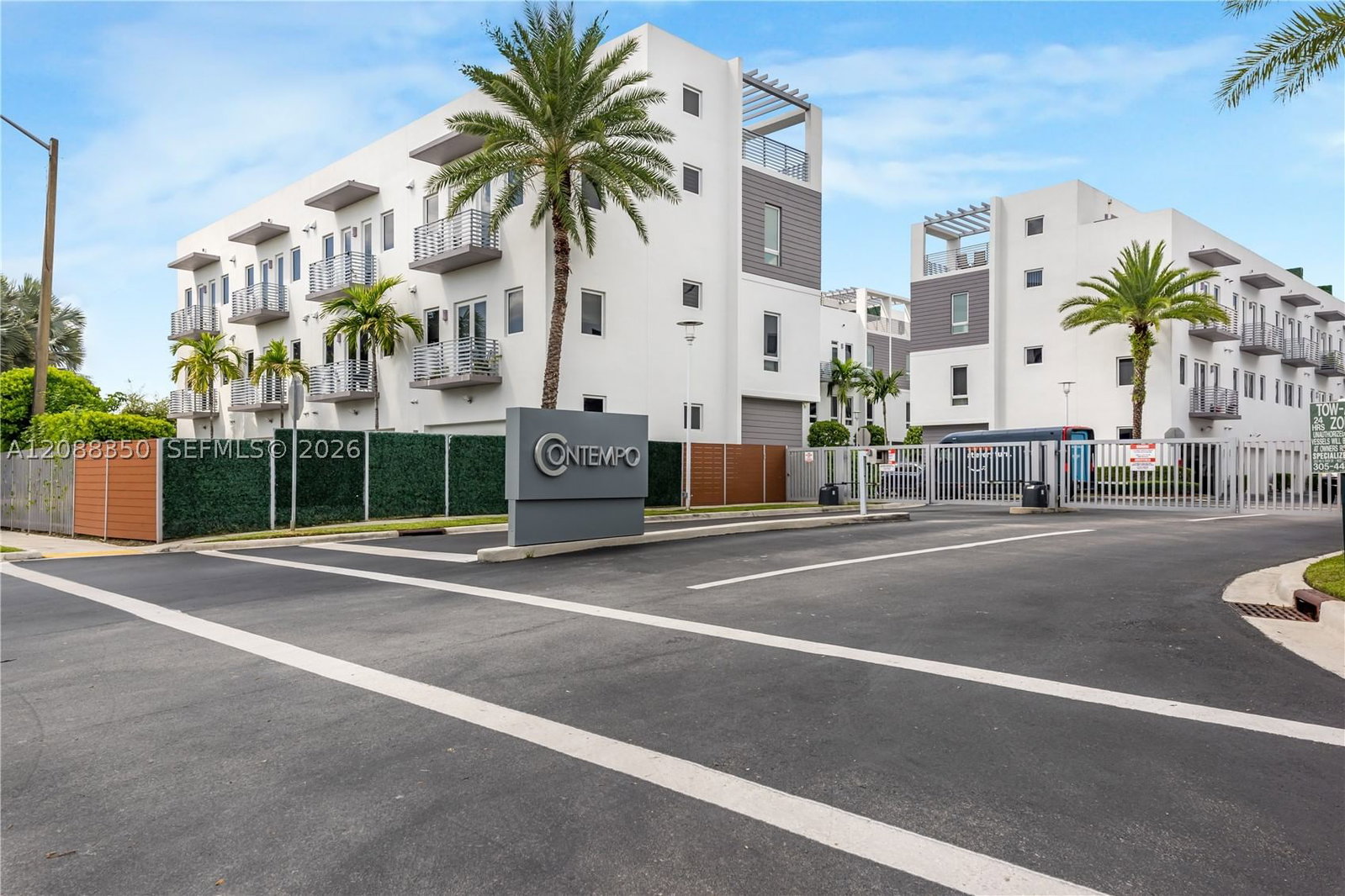 Real estate property located at 9165 33rd St #9165, Miami-dade, Contempo Townhomes, Doral, FL