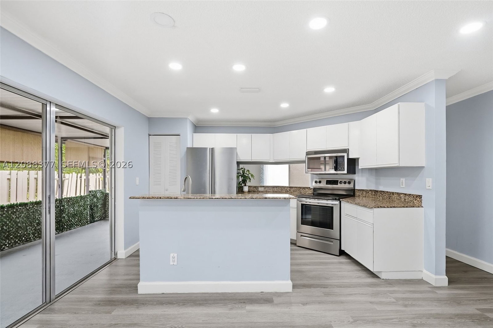 Real estate property located at 3724 107th Ter, Broward, Welleby Nw Quadrant, Sunrise, FL