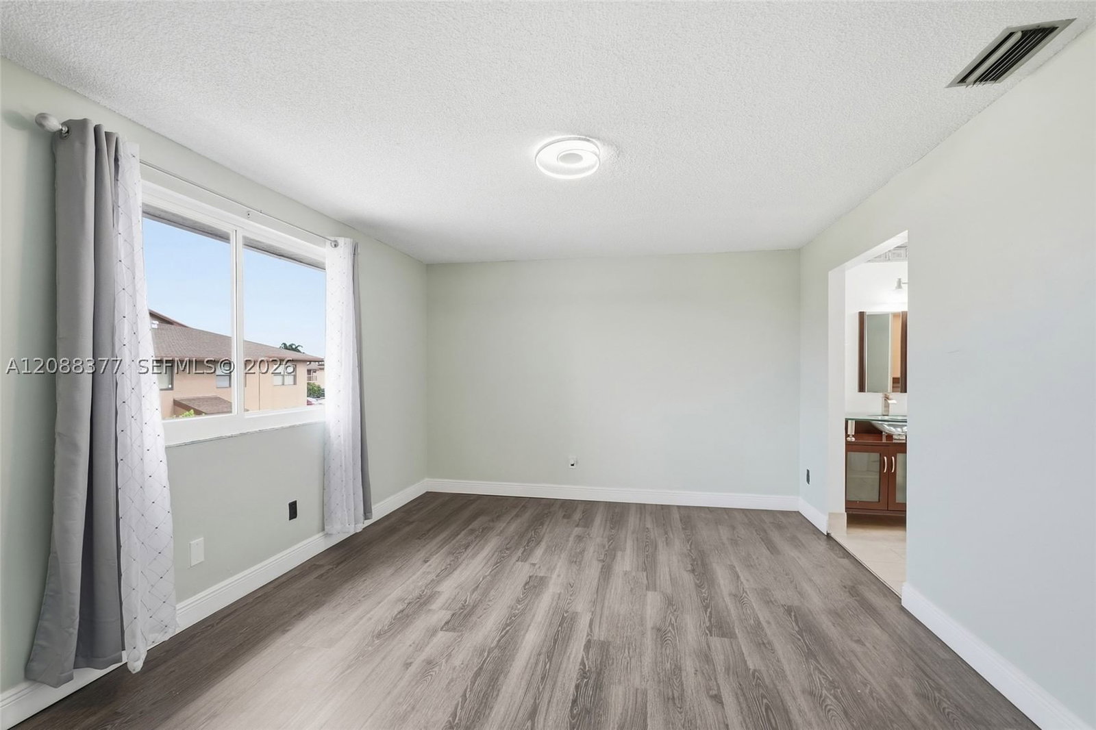 Real estate property located at 3724 107th Ter, Broward, Welleby Nw Quadrant, Sunrise, FL