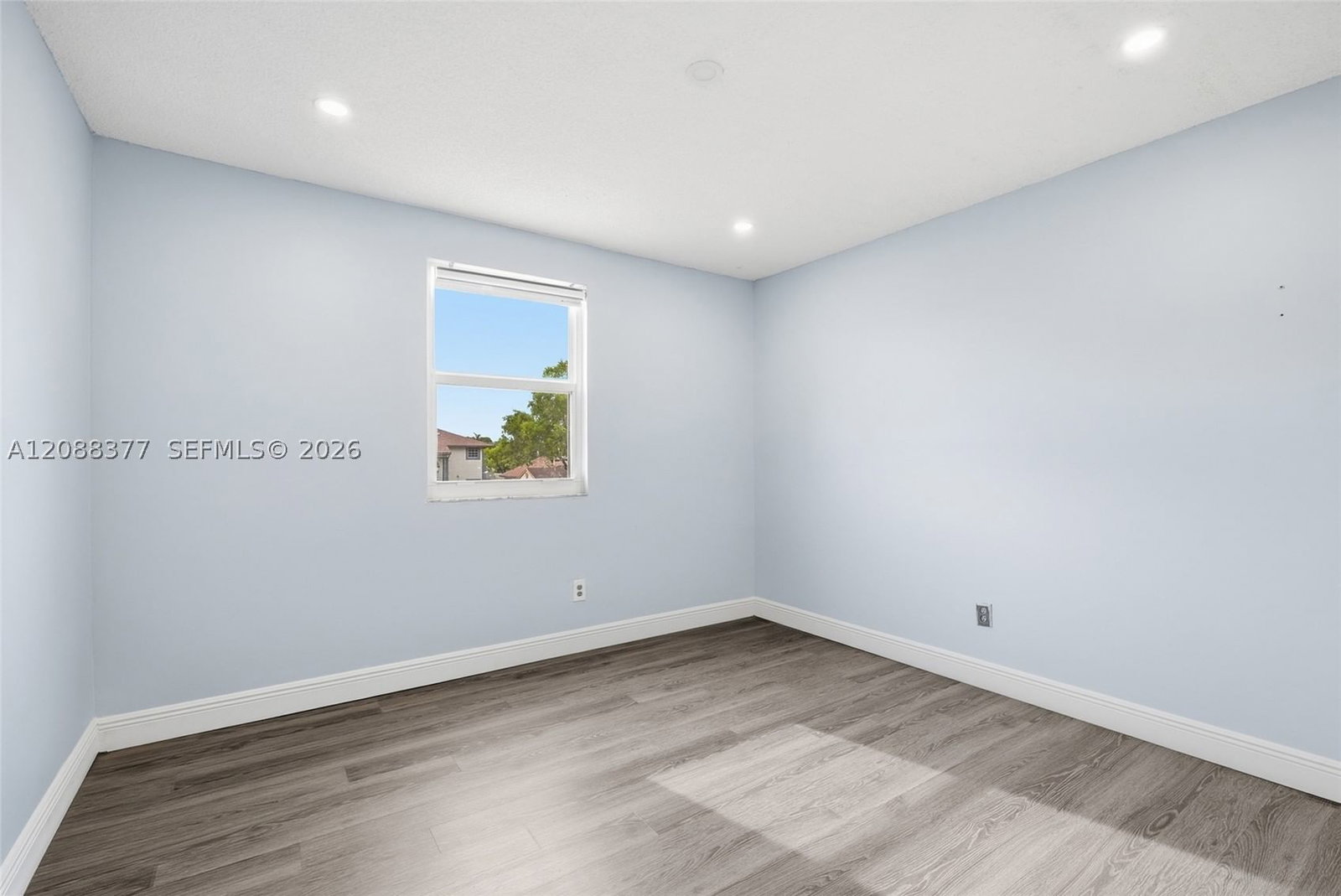 Real estate property located at 3724 107th Ter, Broward, Welleby Nw Quadrant, Sunrise, FL