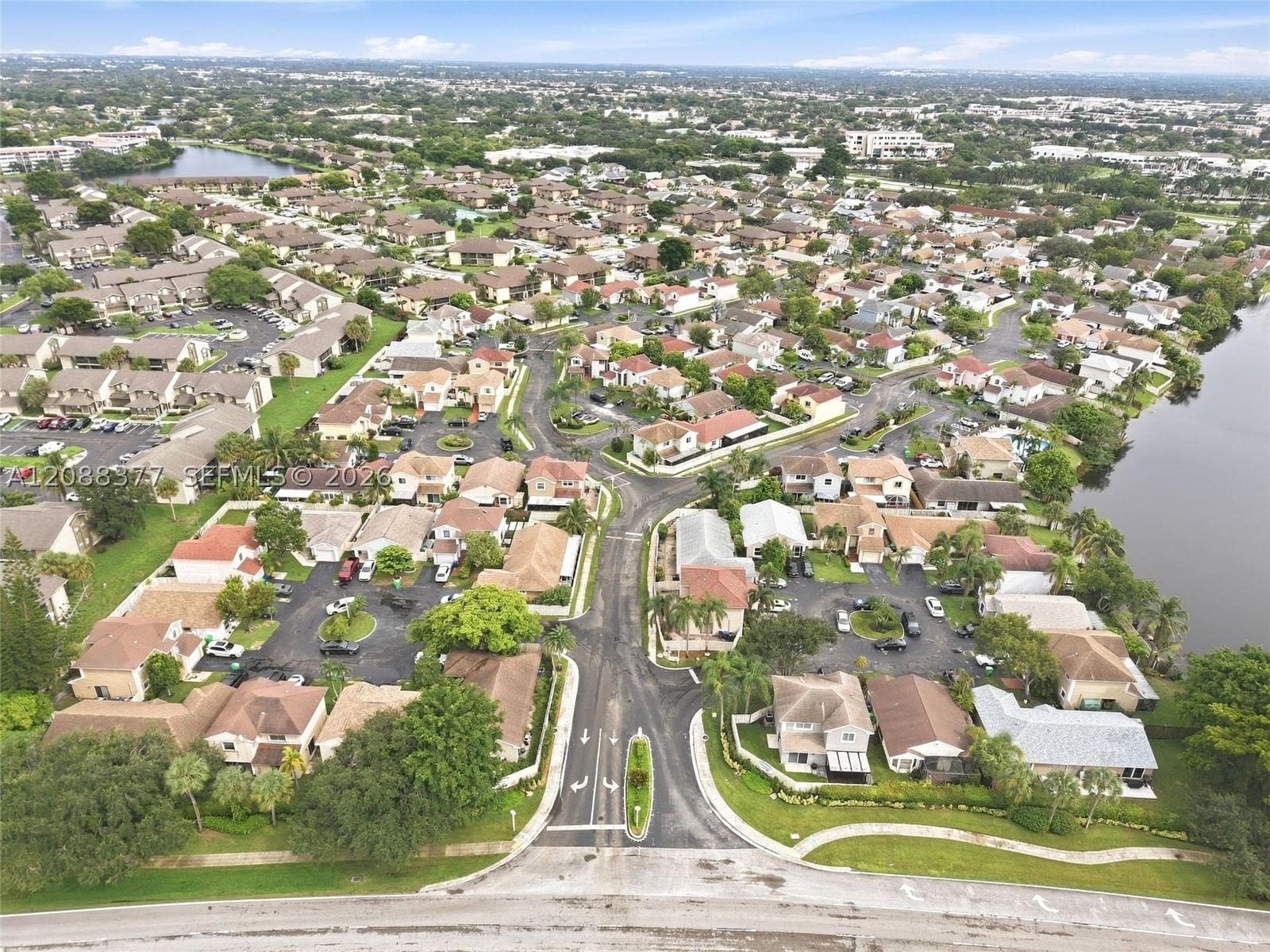 Real estate property located at 3724 107th Ter, Broward, Welleby Nw Quadrant, Sunrise, FL