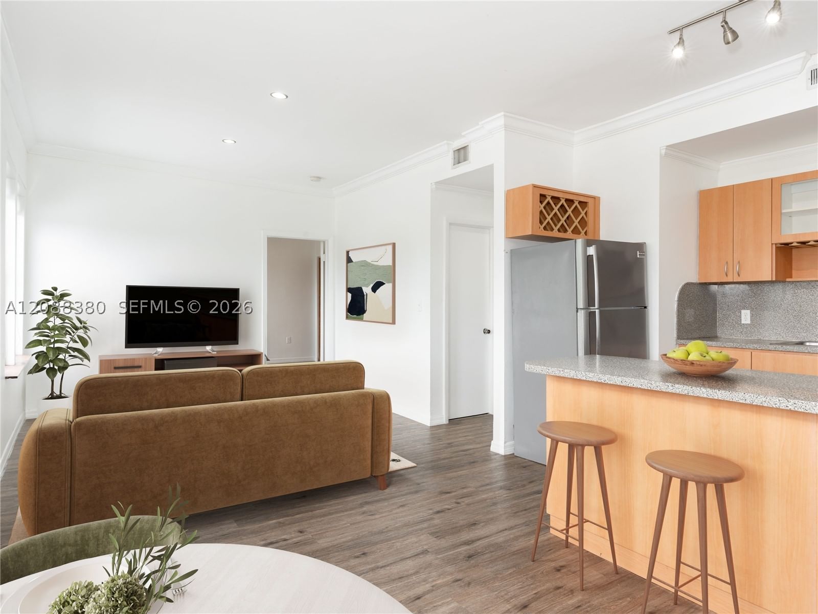 Real estate property located at 737 Jefferson Ave #305, Miami-dade, The Sheridan Condo, Miami Beach, FL