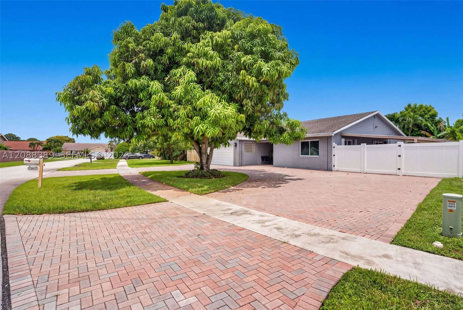 Real estate property located at 9341 16th Rd W, Palm Beach, Sandalfoot Cove Sec 11, Boca Raton, FL
