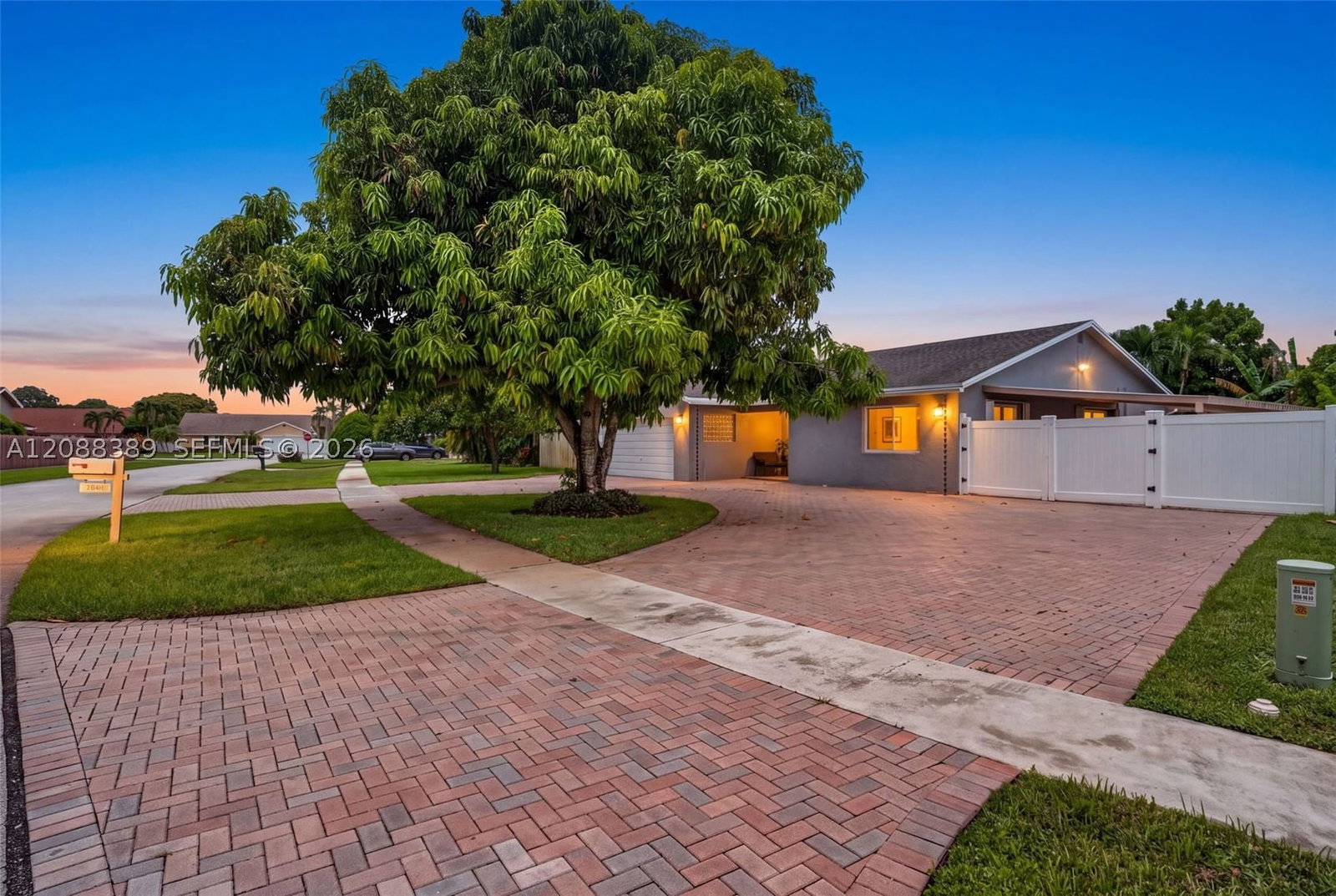 Real estate property located at 9341 16th Rd W, Palm Beach, Sandalfoot Cove Sec 11, Boca Raton, FL
