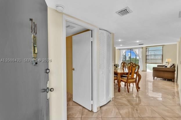 Real estate property located at 20400 Country Club Dr #711, Miami-dade, Biscaya Iv Condo, Aventura, FL