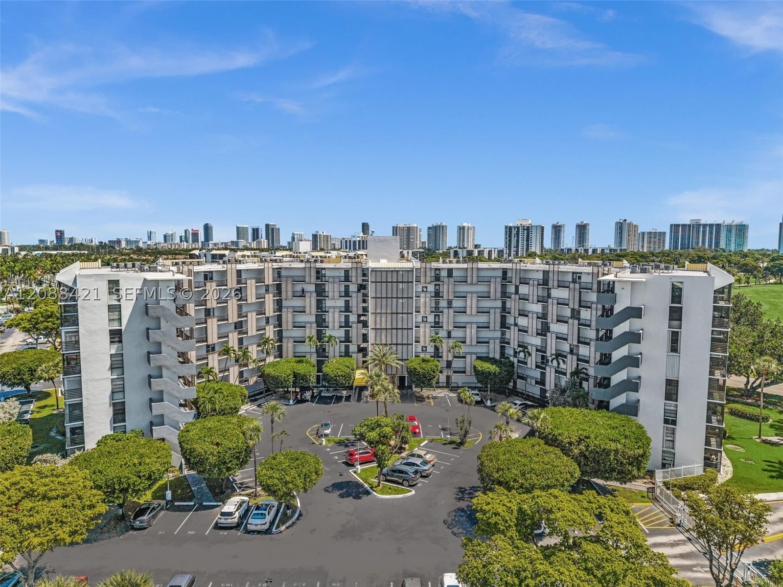 Real estate property located at 20400 Country Club Dr #711, Miami-dade, Biscaya Iv Condo, Aventura, FL
