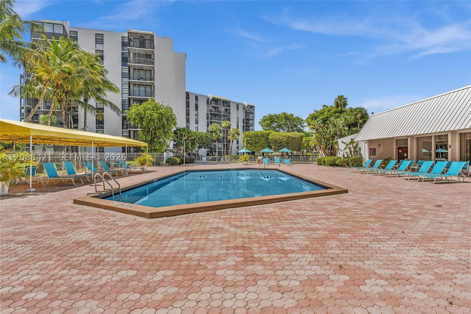Real estate property located at 20400 Country Club Dr #711, Miami-dade, Biscaya Iv Condo, Aventura, FL