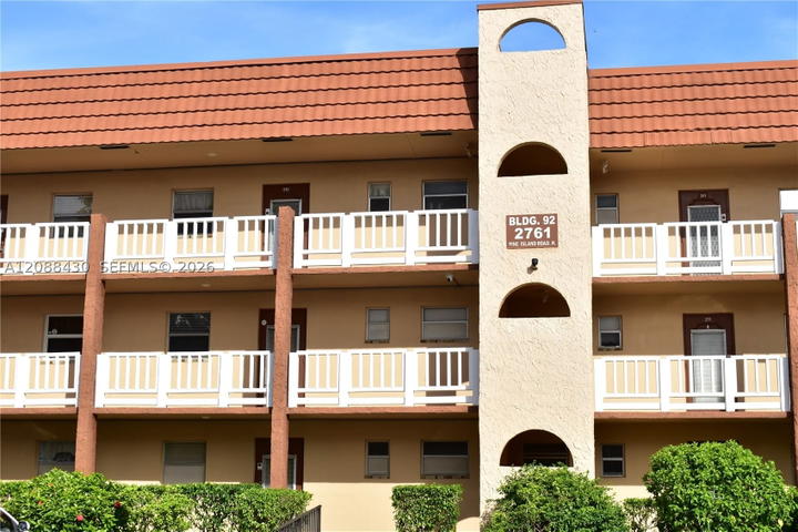 Real estate property located at 2761 Pine Island Rd #310, Broward, Sunrise Lakes 92 Condo, Sunrise, FL