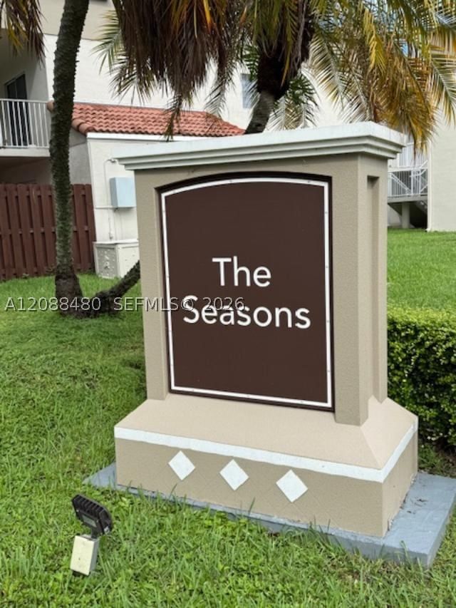 Real estate property located at 14901 80th St #210, Miami-dade, The Seasons Villas & Thms, Miami, FL