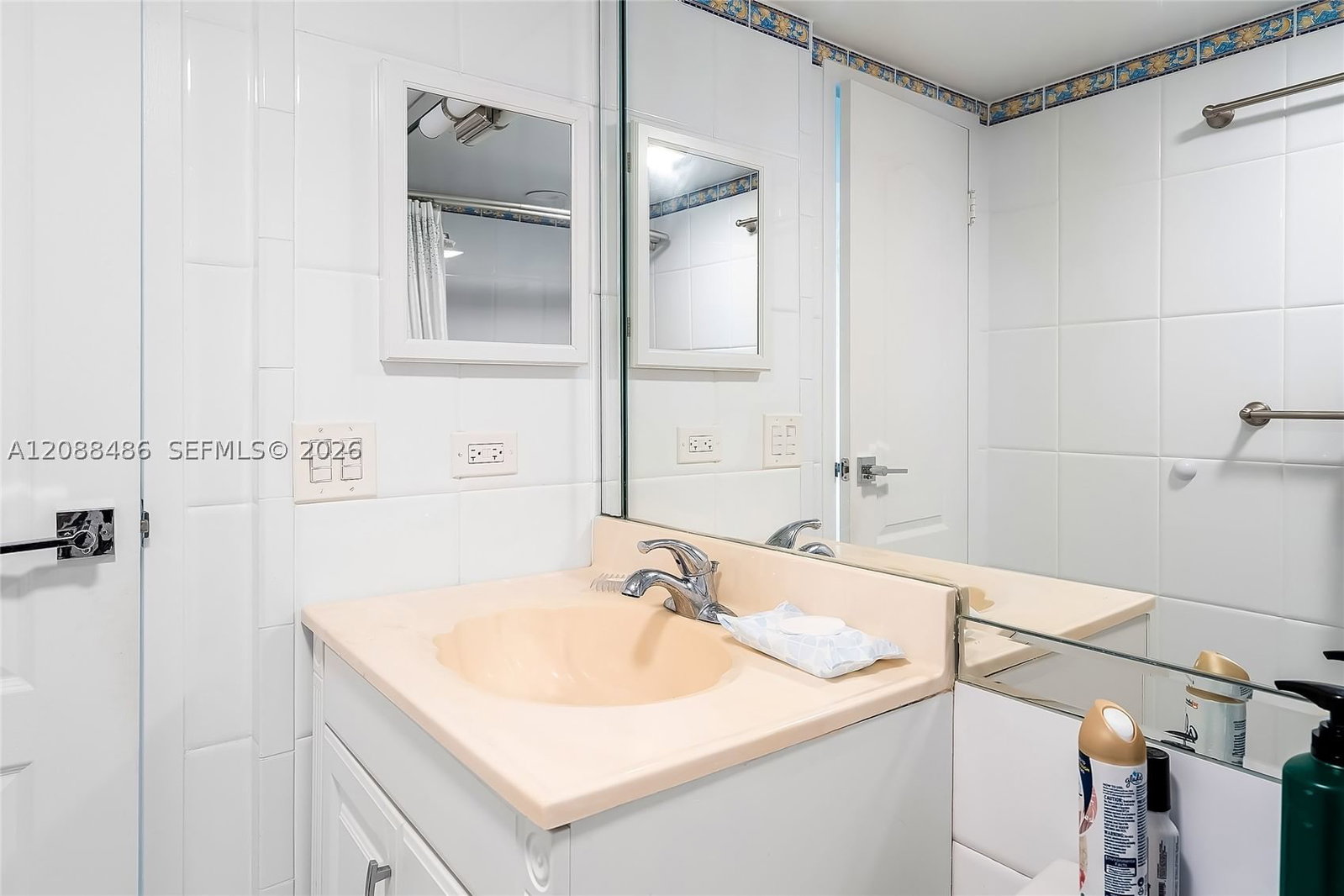 Real estate property located at 250 174th ST #1704, Miami-dade, Winston Towers 100 Condo, Sunny Isles Beach, FL