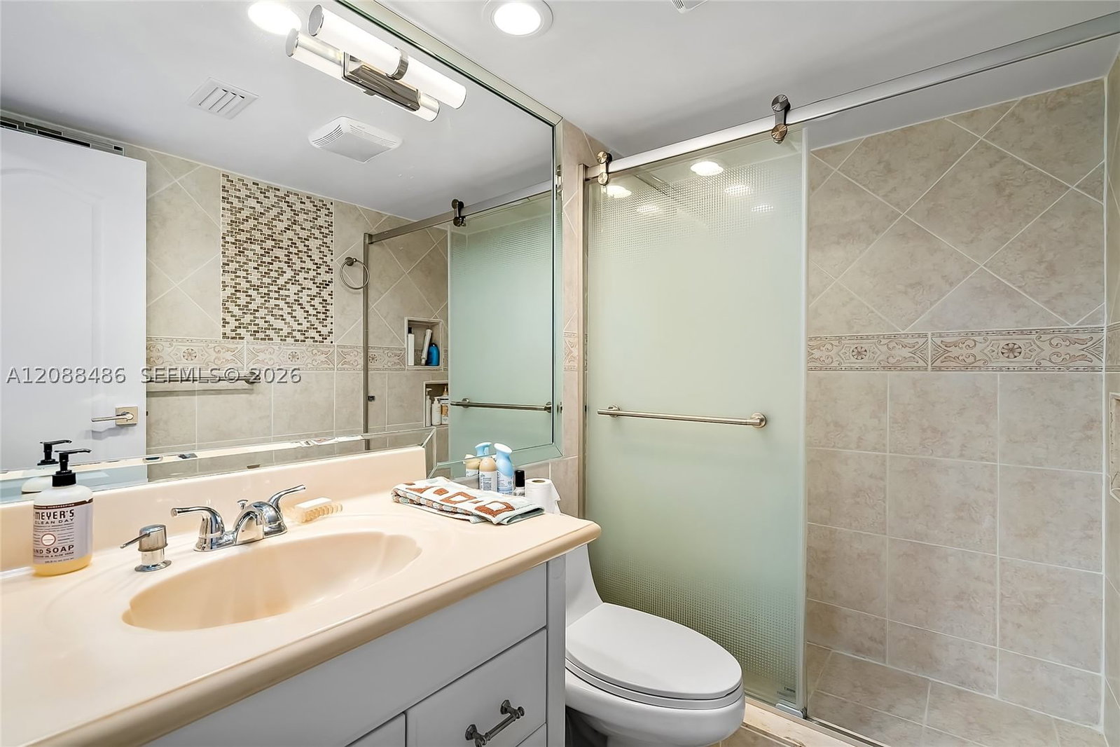 Real estate property located at 250 174th ST #1704, Miami-dade, Winston Towers 100 Condo, Sunny Isles Beach, FL