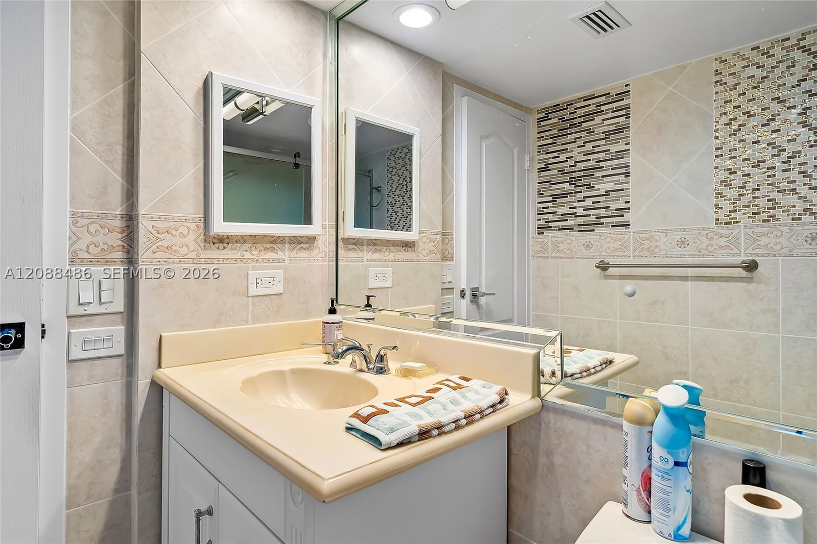 Real estate property located at 250 174th ST #1704, Miami-dade, Winston Towers 100 Condo, Sunny Isles Beach, FL