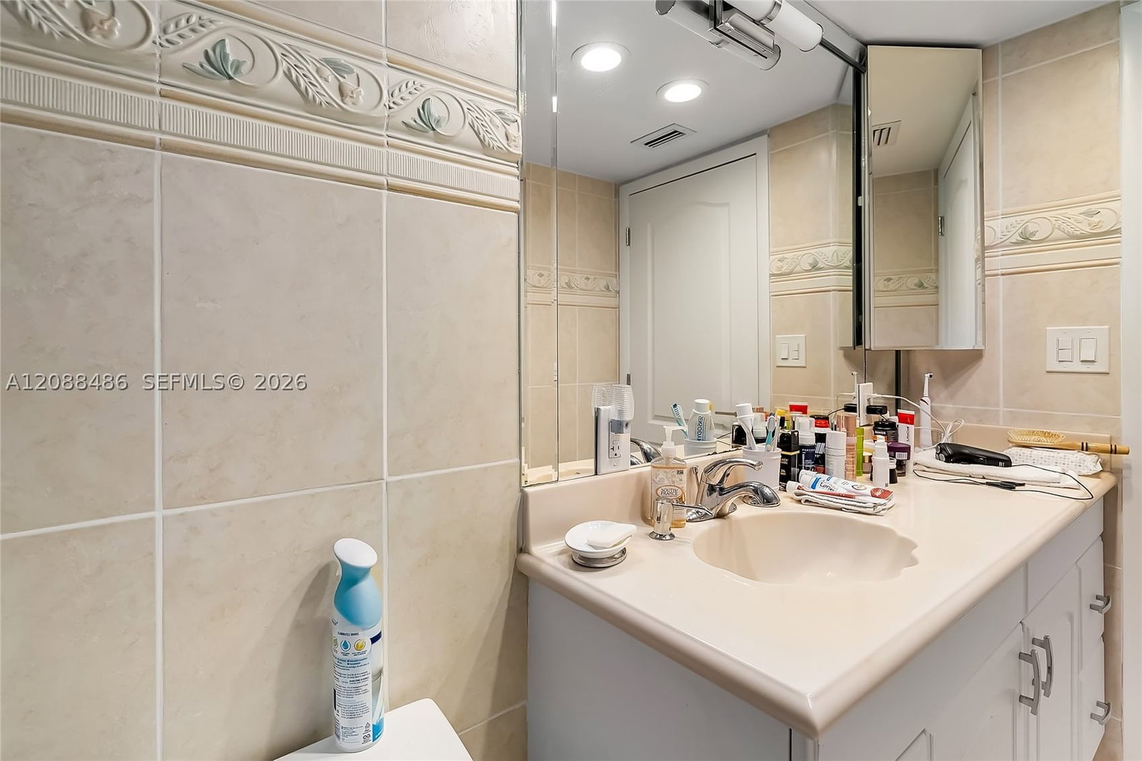 Real estate property located at 250 174th ST #1704, Miami-dade, Winston Towers 100 Condo, Sunny Isles Beach, FL