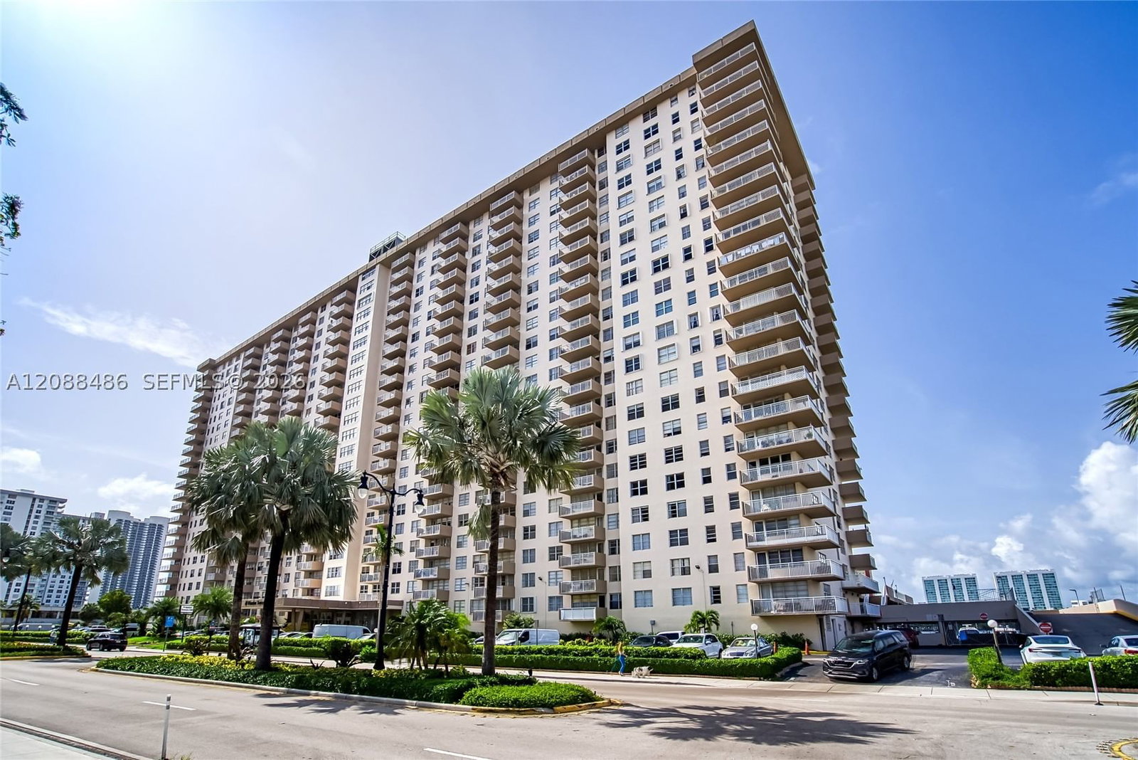 Real estate property located at 250 174th ST #1704, Miami-dade, Winston Towers 100 Condo, Sunny Isles Beach, FL