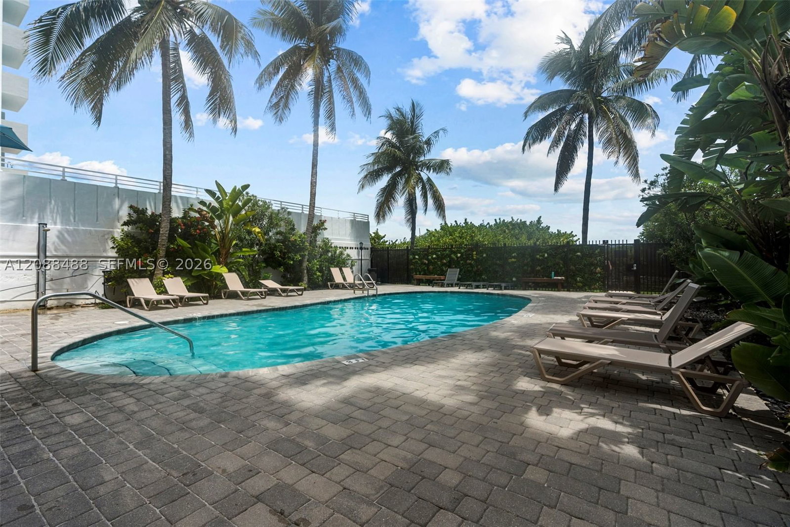Real estate property located at 335 Ocean Dr #106, Miami-dade, Ocean Walk On South Beach, Miami Beach, FL