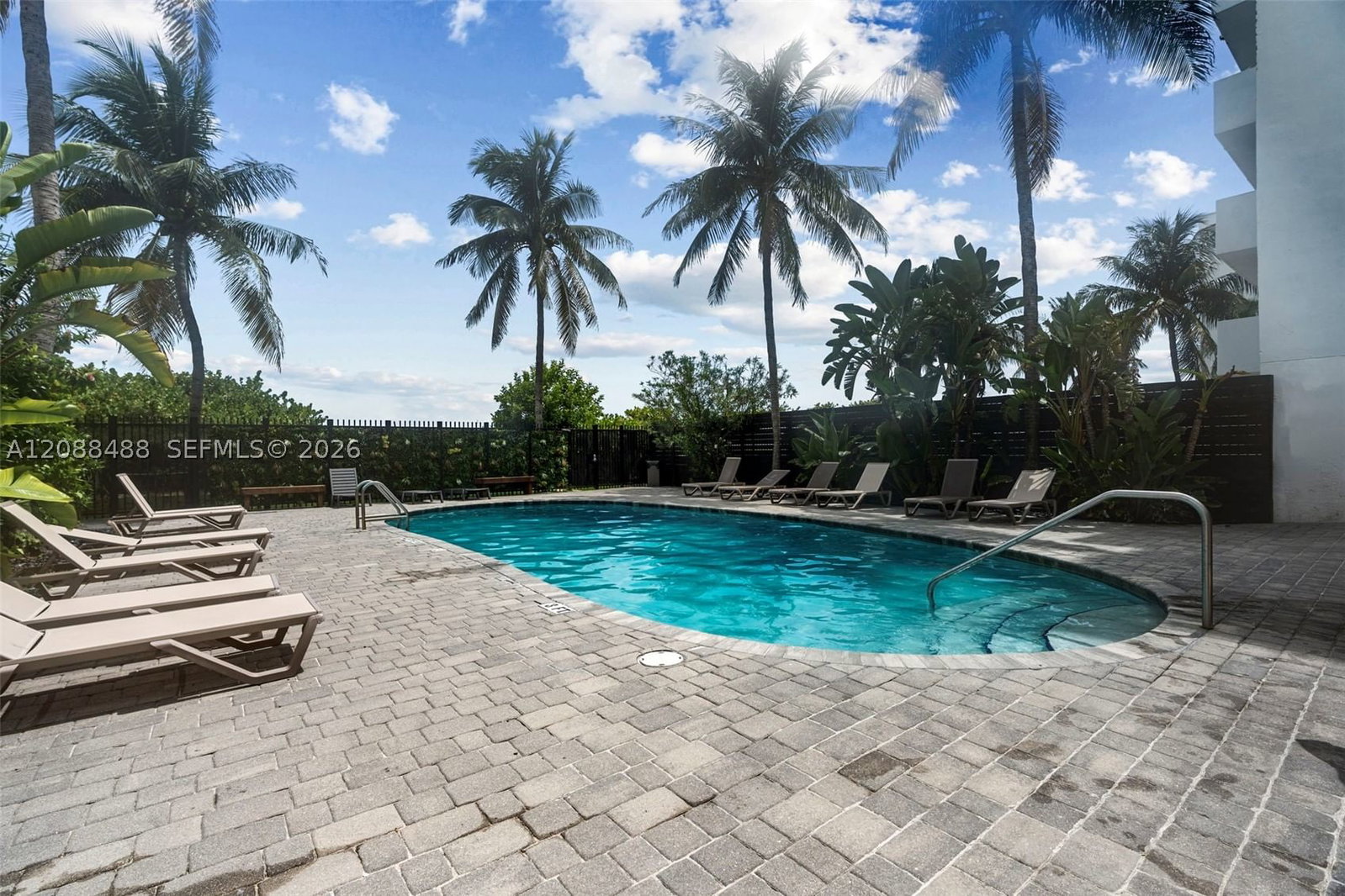 Real estate property located at 335 Ocean Dr #106, Miami-dade, Ocean Walk On South Beach, Miami Beach, FL