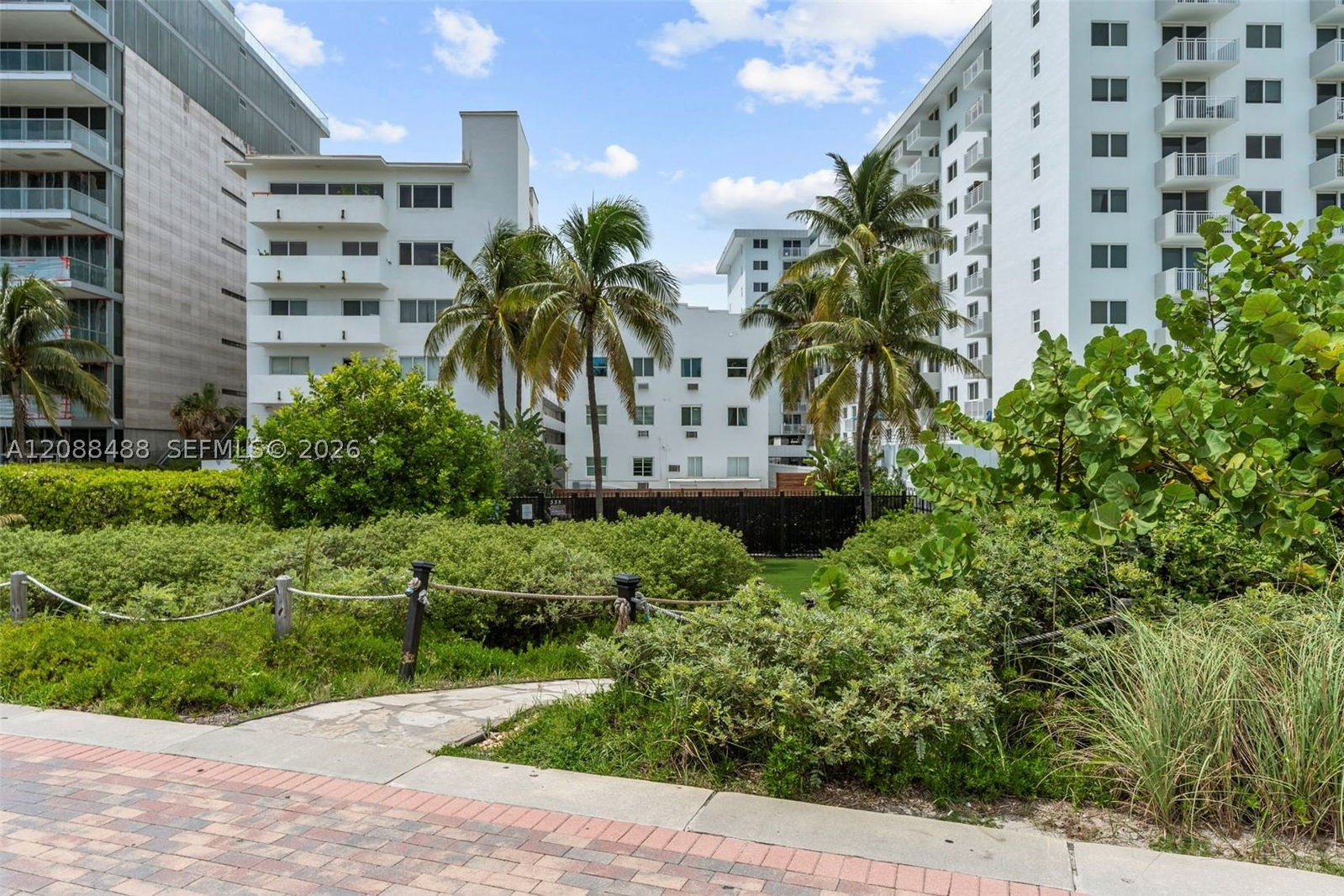 Real estate property located at 335 Ocean Dr #106, Miami-dade, Ocean Walk On South Beach, Miami Beach, FL
