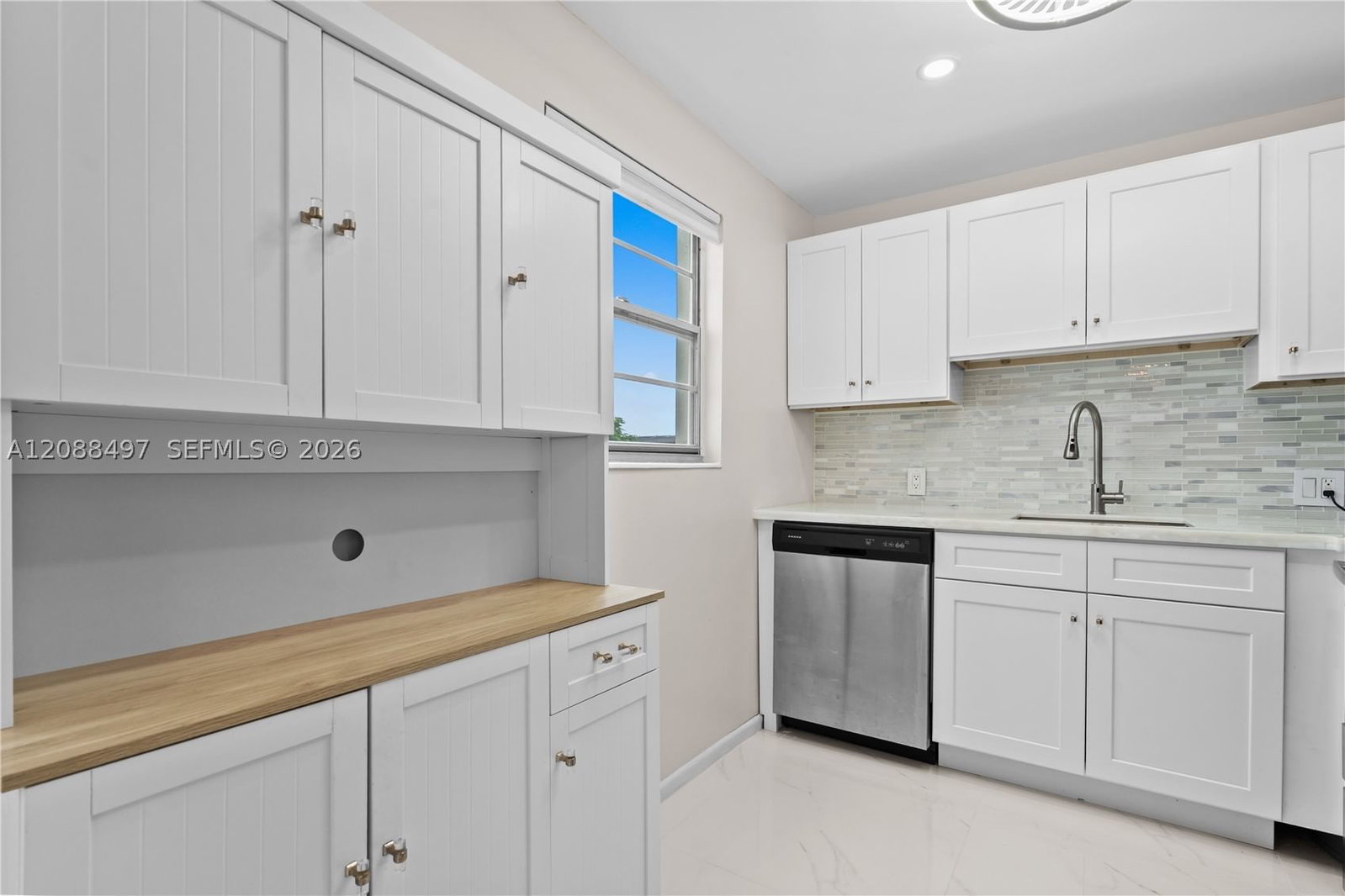 Real estate property located at 523 Fanshaw M #523, Palm Beach, Fanshaw At Century Villag, Boca Raton, FL