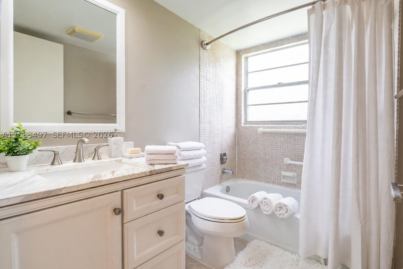 Real estate property located at 523 Fanshaw M #523, Palm Beach, Fanshaw At Century Villag, Boca Raton, FL