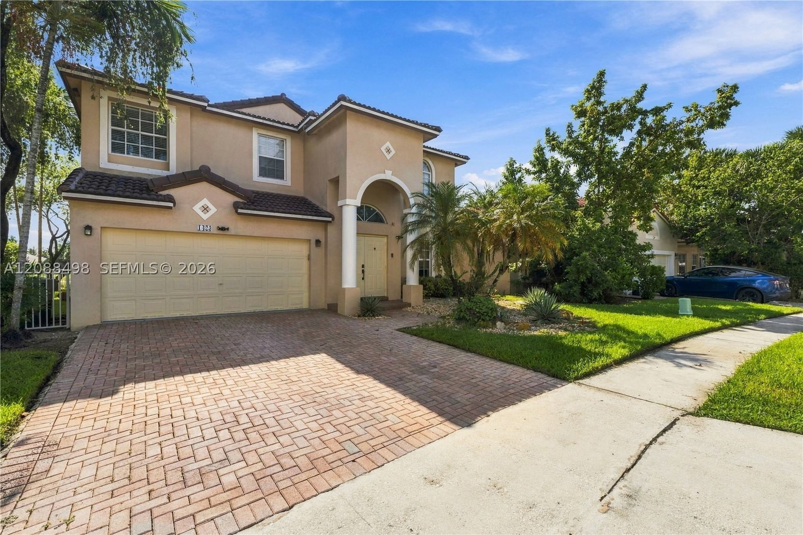 Real estate property located at 1423 158th Ave, Broward, Grove Place, Pembroke Pines, FL