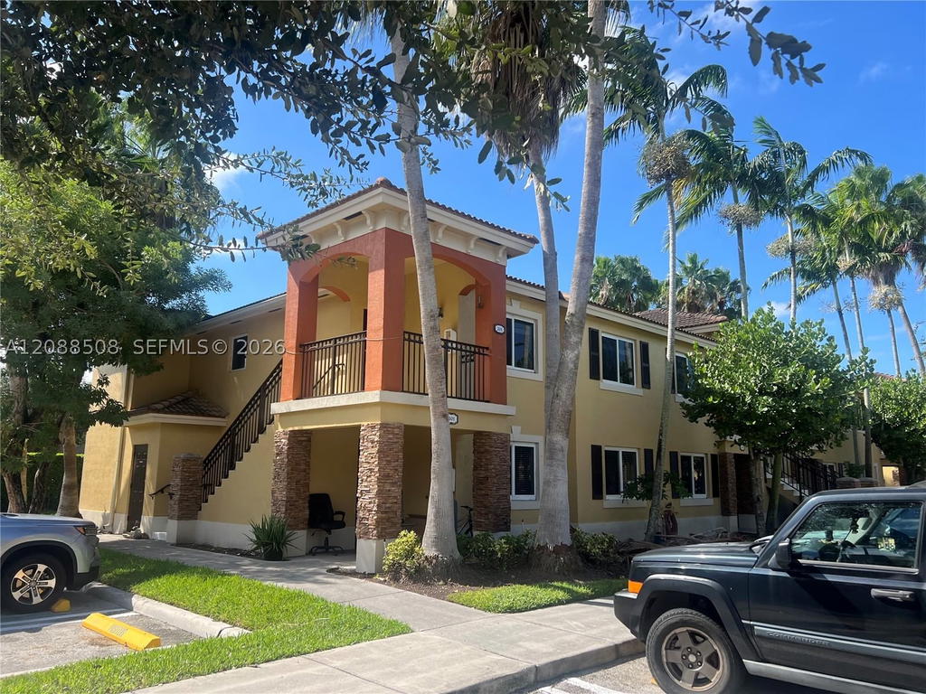 Real estate property located at 3390 9th St #201, Miami-dade, Monterey At Malibu Bay Co, Homestead, FL