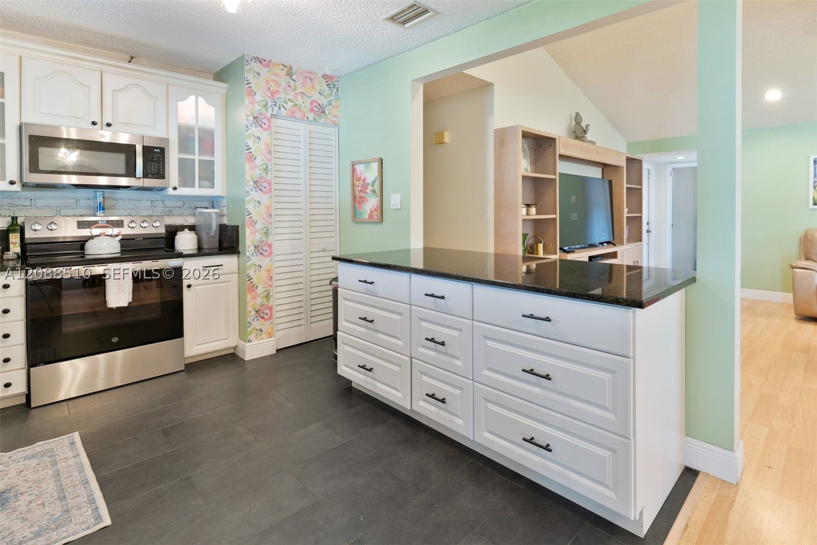 Real estate property located at 2160 110th Ave, Broward, Woodstock Add 1, Sunrise, FL