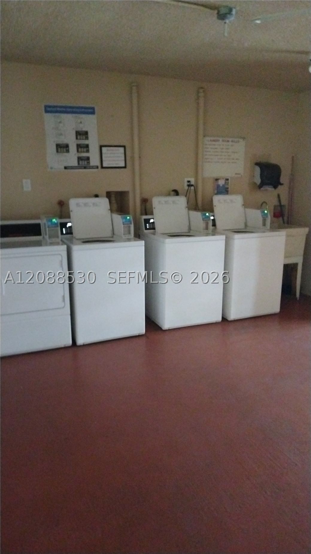 Real estate property located at 5300 Washington St #225G, Broward, Beverly Hills Condo, Hollywood, FL
