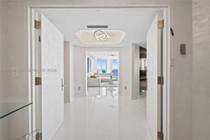 Real estate property located at 2711 Ocean Dr #1902, Broward, 2711 Hollywood Beach Cond, Hollywood, FL