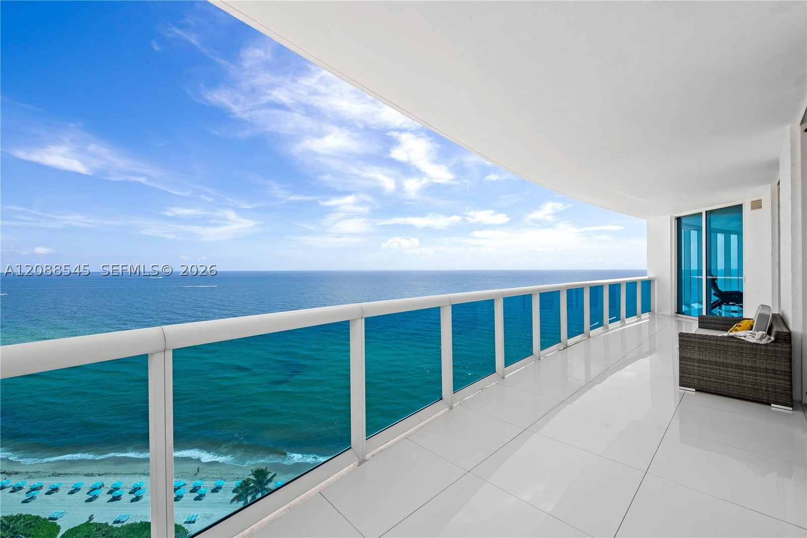 Real estate property located at 2711 Ocean Dr #1902, Broward, 2711 Hollywood Beach Cond, Hollywood, FL