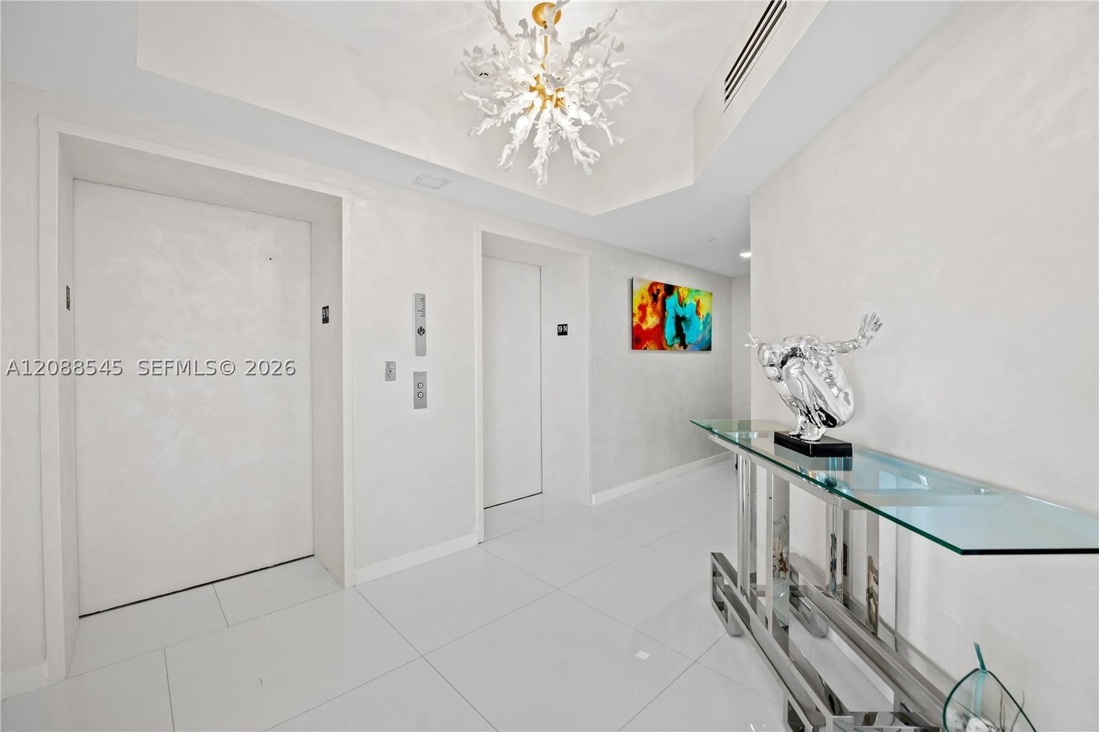 Real estate property located at 2711 Ocean Dr #1902, Broward, 2711 Hollywood Beach Cond, Hollywood, FL