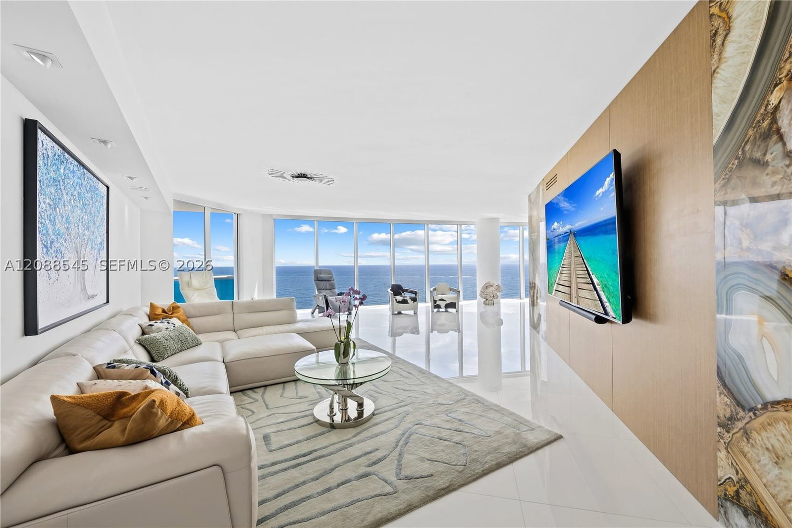 Real estate property located at 2711 Ocean Dr #1902, Broward, 2711 Hollywood Beach Cond, Hollywood, FL