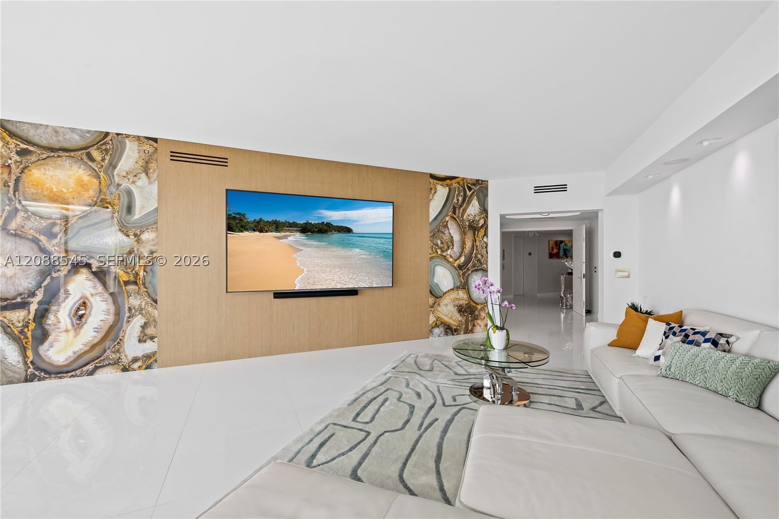 Real estate property located at 2711 Ocean Dr #1902, Broward, 2711 Hollywood Beach Cond, Hollywood, FL