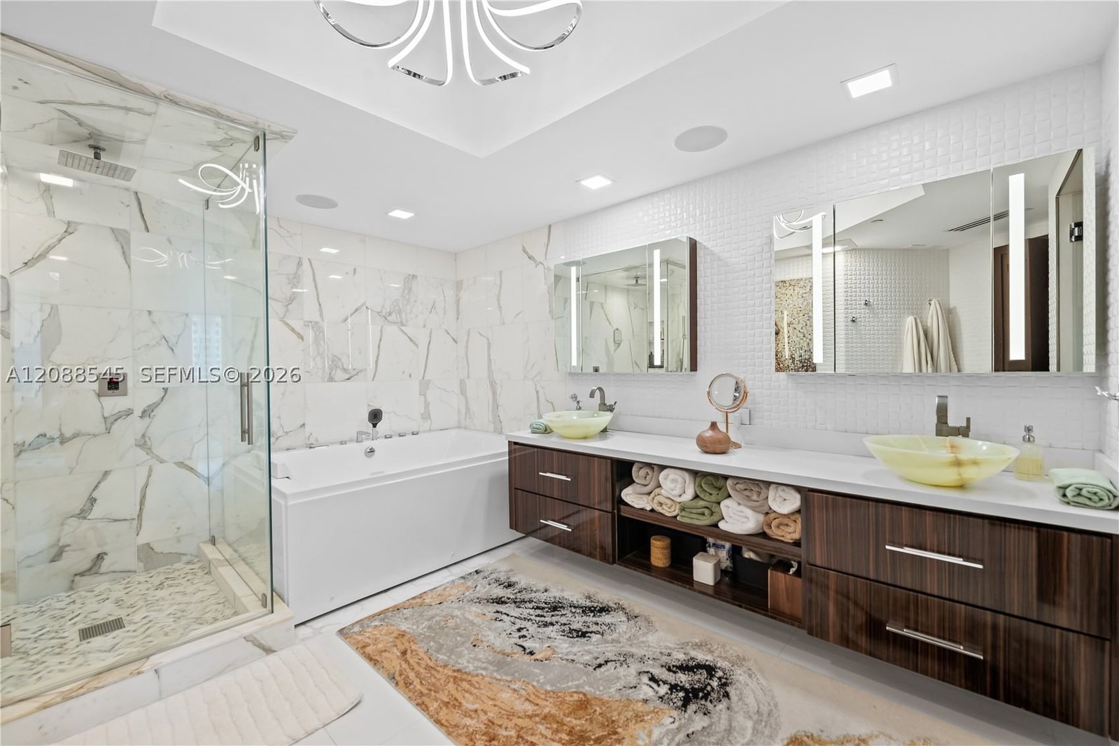 Real estate property located at 2711 Ocean Dr #1902, Broward, 2711 Hollywood Beach Cond, Hollywood, FL